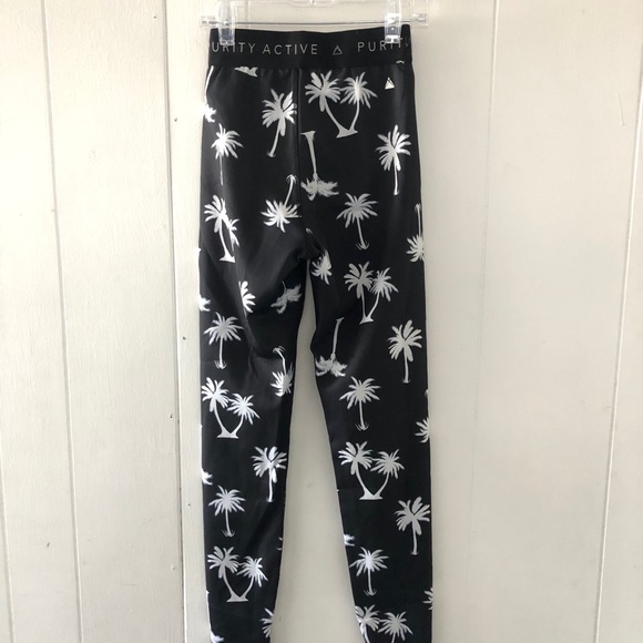 Purity Active black leggings - Picture 4 of 6